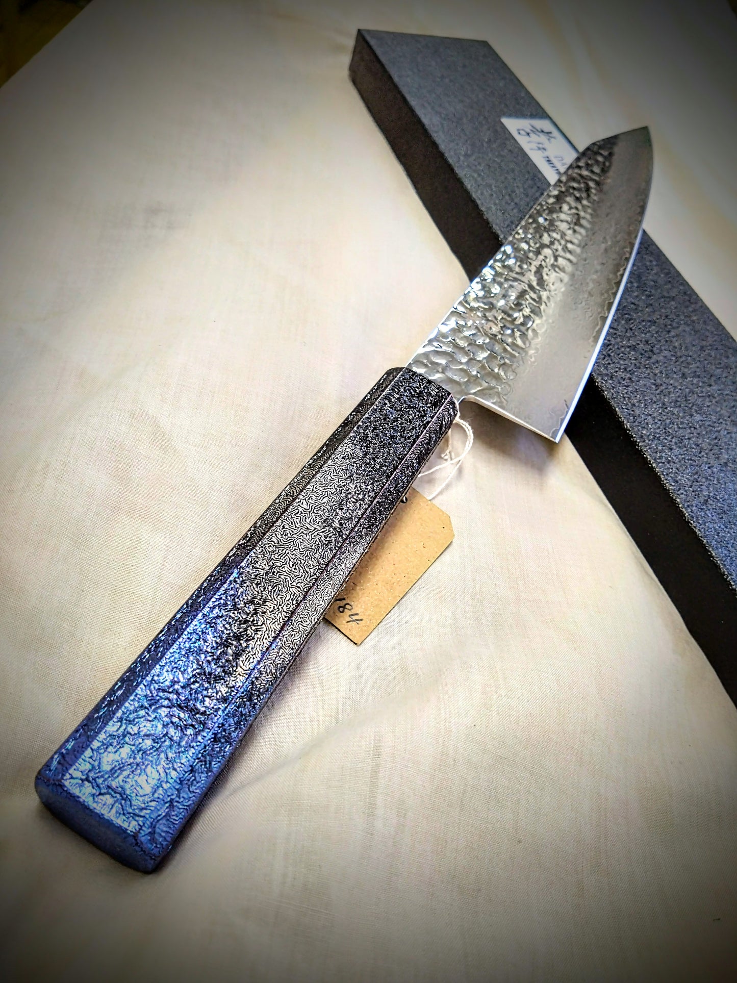 堺孝行 VG-10 33層ダマスカス 剣型牛刀190㎜ 樫漆シリーズ 琳凰青