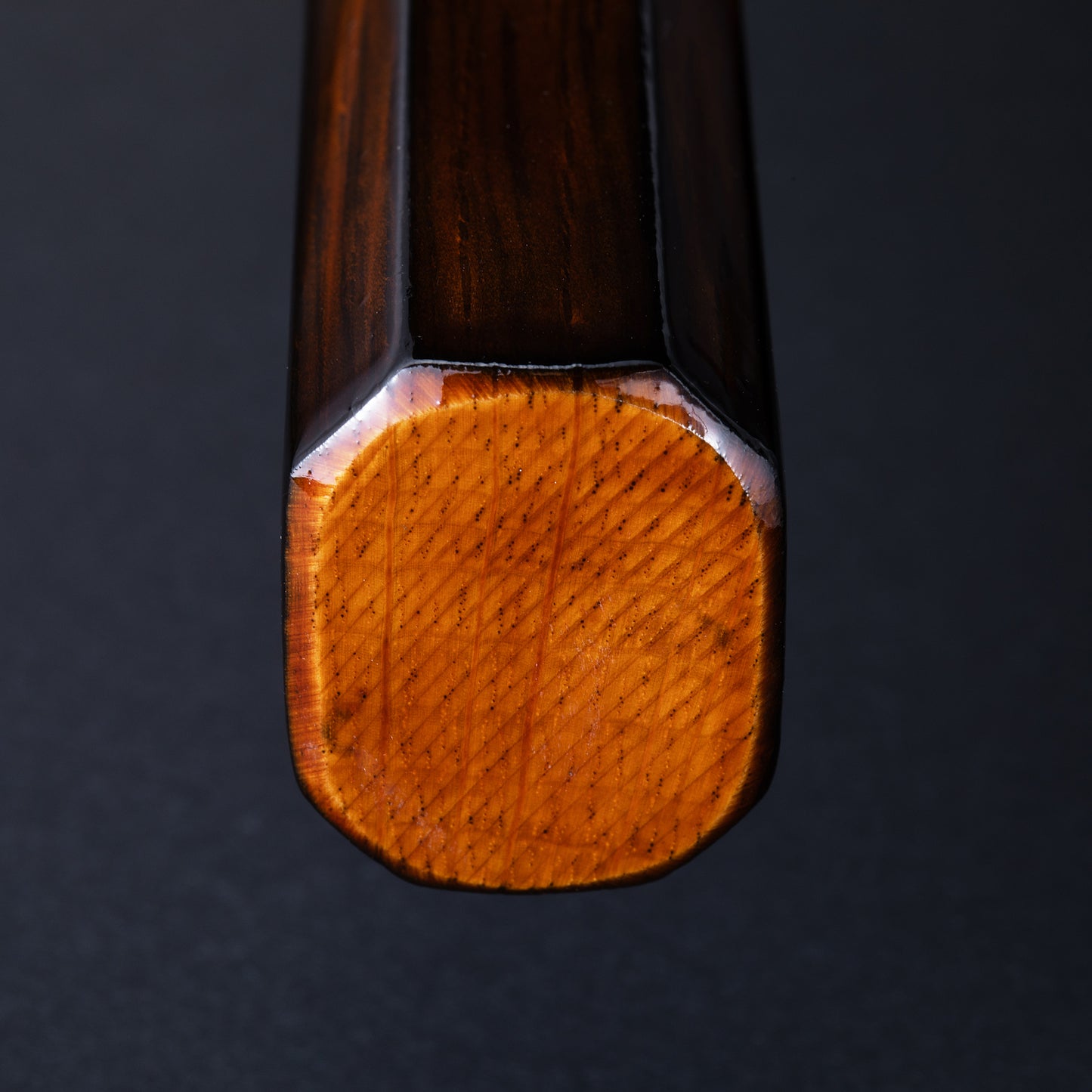 堺孝行　33層ダマスカス槌目　剣型牛刀190㎜　樫漆シリーズ　焼漆莉