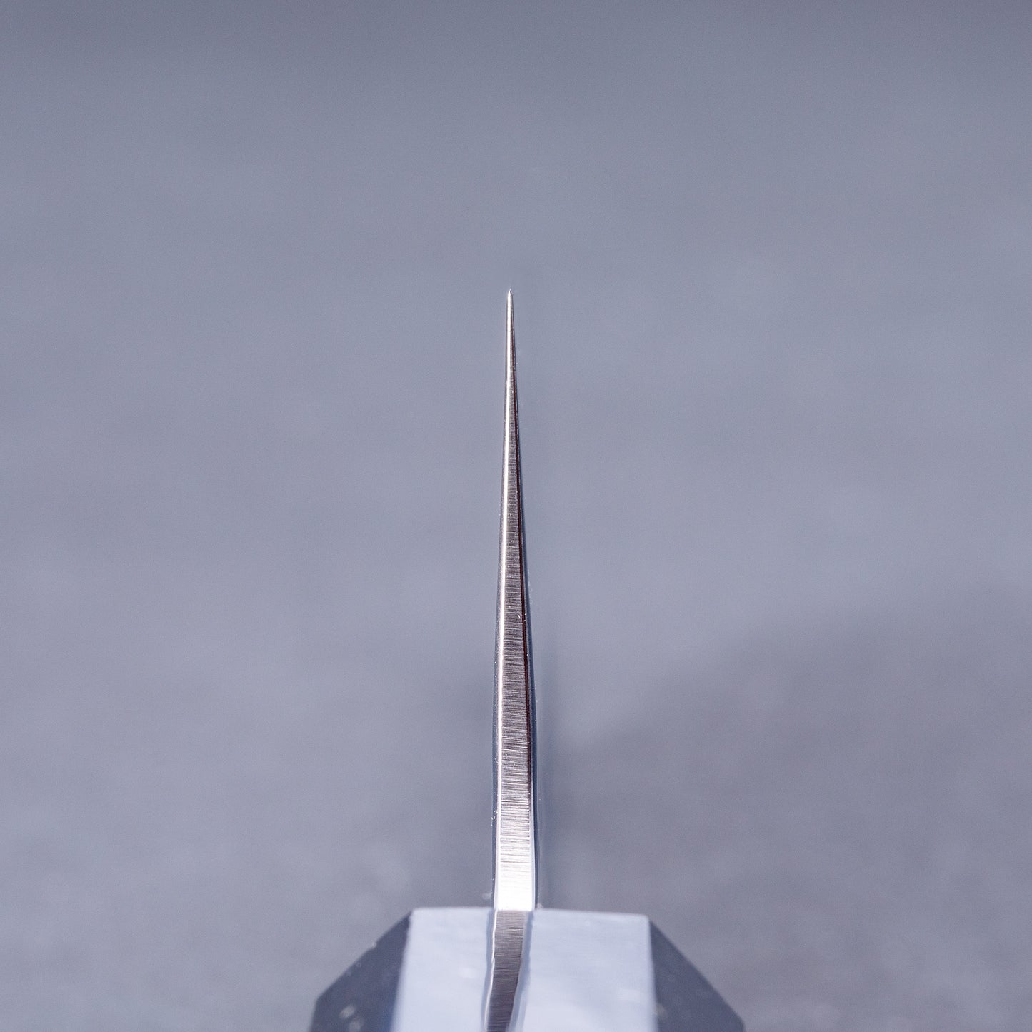 堺孝行　33層ダマスカス鋼　剣型三徳160㎜　樫漆シリーズ　彩宇