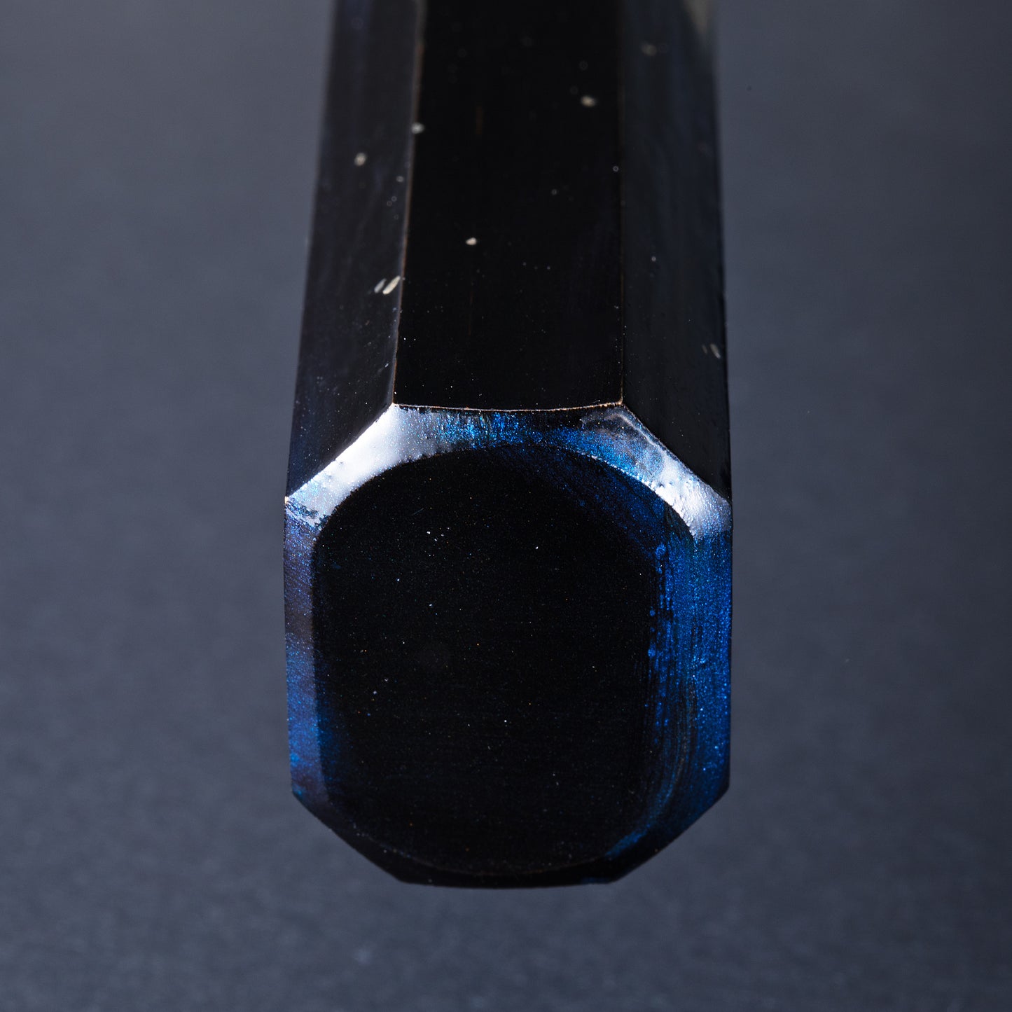 堺孝行　33層ダマスカス鋼　剣型三徳160㎜　樫漆シリーズ　彩宇